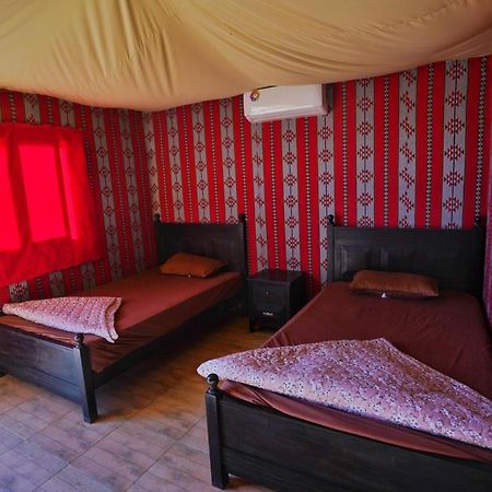 Oryx Camp Hotel Wadi Rum Buitenkant foto