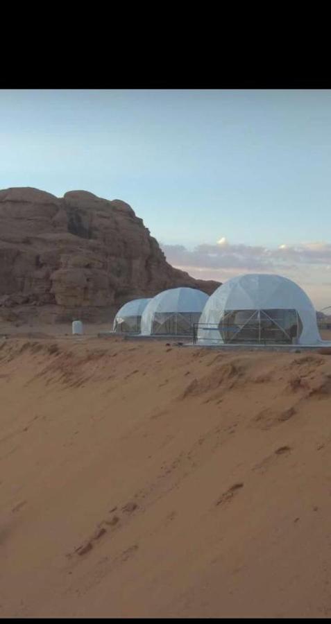 Oryx Camp Hotel Wadi Rum Buitenkant foto