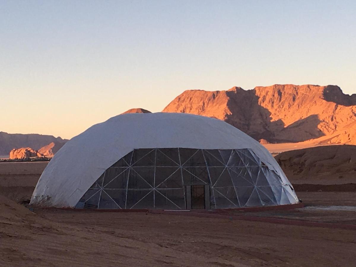 Oryx Camp Hotel Wadi Rum Buitenkant foto